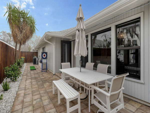 Lido Key Three Bedroom Vacation Home With Pool Walk To Beach
